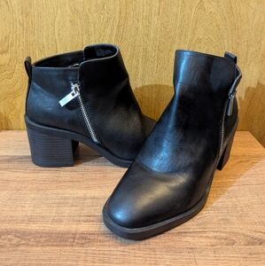 BCB Generation Women's Chelsea Boots
